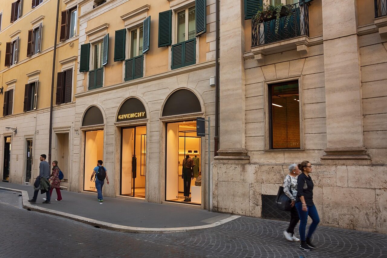 style, entrance, mall, models, trendy, center, via condotti, italia, white, translators, model, tourist, concept, popular, interior, business, clothes, emporio armani, famous, michael kors, culture, wooden, buccellati, wall, burberry, burberry, burberry, burberry, burberry, burberry