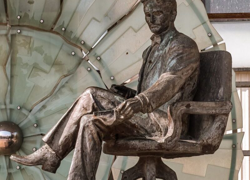 Bronze statue of Nikola Tesla in Baku, a notable city landmark.