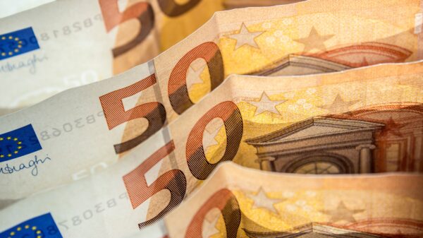 UniCredit grupa ostvarila rast prihoda od pet odsto u prvoj polovini godine