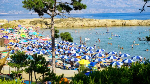 Letovanje na Jadranu donosi rekordnu popunjenost plaža tokom glavne sezone