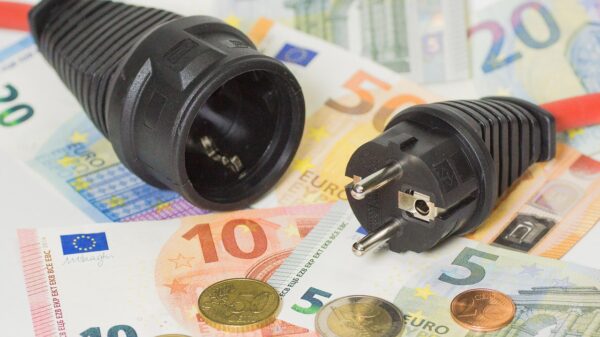 Cena nafte opala na svetskom tržištu, investitori prate kretanja – cena nafte na svetskom tržištu