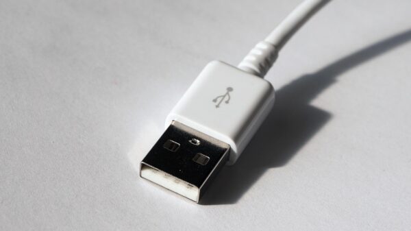 USB 3.0 i USB 2.0: glavne razlike i kako izabrati pravi standard