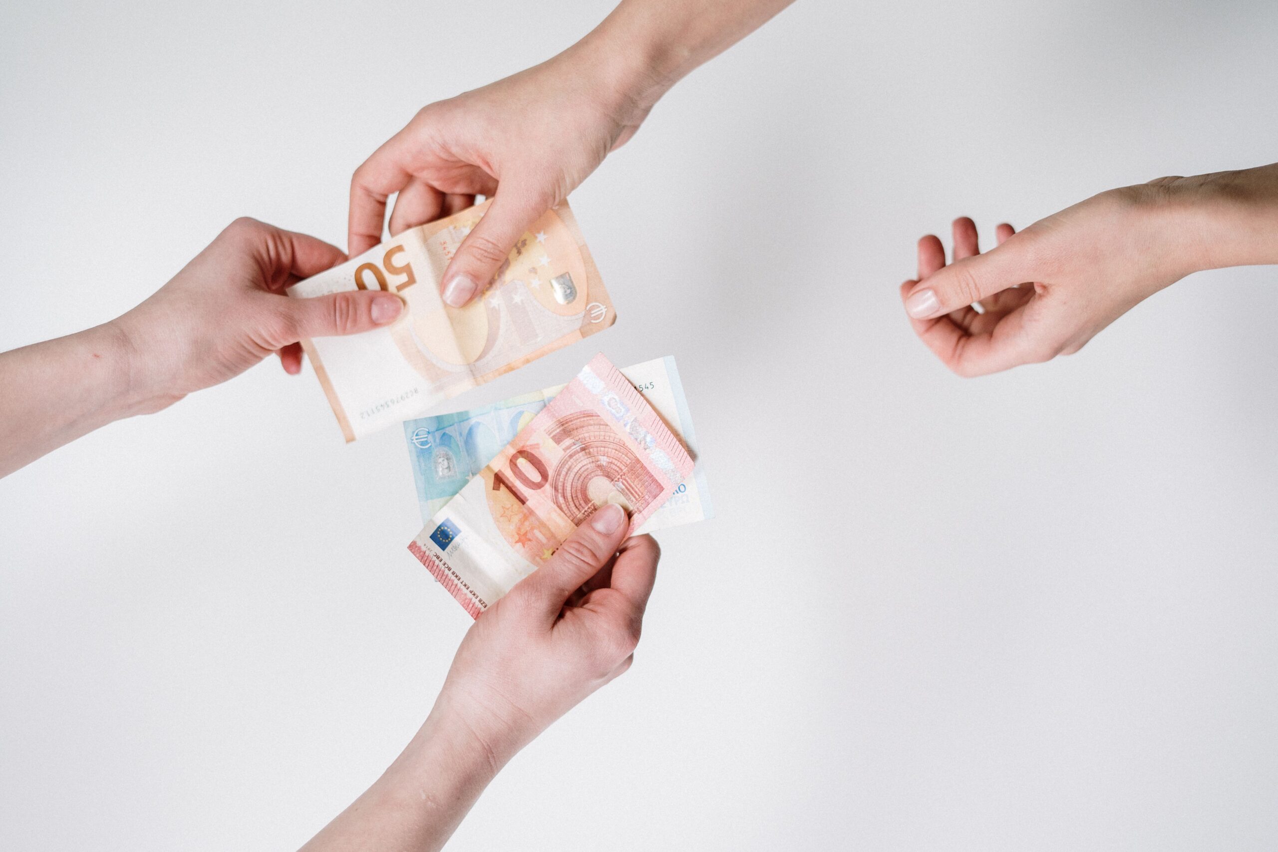 Evro zamenio nemačku marku po kursu 1,95583, devize konvertovane u Srbiji – kako je marka postala evro