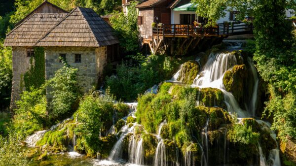 Dragnova vodenica u Zlataricu nastavlja rad i tokom niskog vodostaja reke