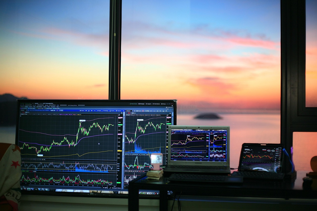 Institucionalni investitori čine rekordnih 72% kripto trgovanja, volatilnost opada