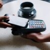 Građani Srbije realizovali 6,5 miliona čekova, upotreba opada za 10,4 odsto – upotreba čekova
