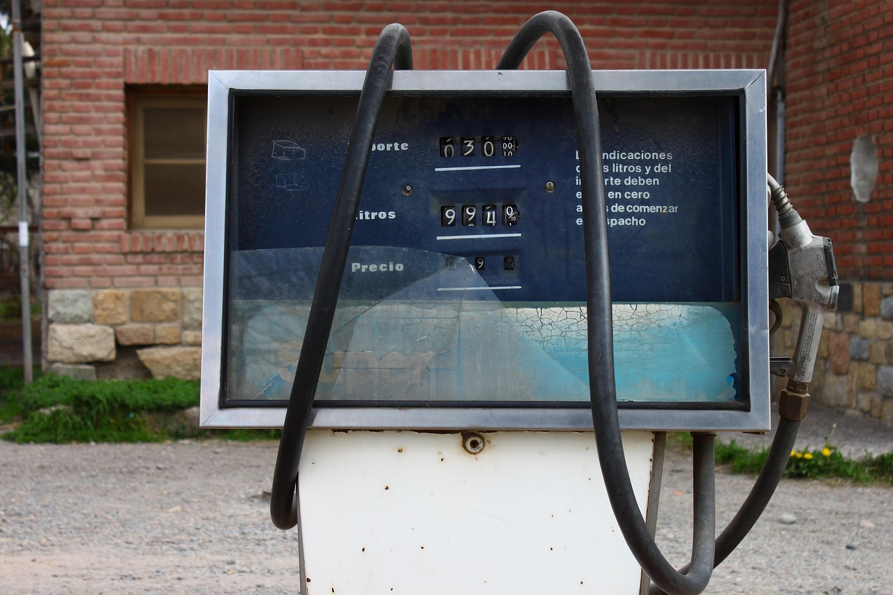 Nafta Brent pala za 5 odsto na 84 dolara posle Trampove objave o Iranu – nafta Brent cena