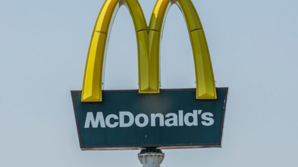 McDonald's usporio rast prodaje u SAD, rast od svega 0,8 odsto u drugom kvartalu – usporavanje prodaje u McDonald's restoranima