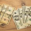 Fič zadržao kreditni rejting SAD na AA+, fiskalni rizici ostaju visoki – američka ekonomija odoleva
