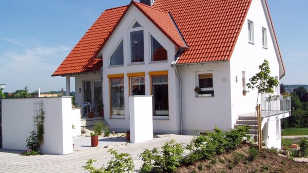 Vlada Srbije uvodi nova pravila za kuće preko 400 kvadrata i upis stanova