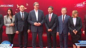 Aleksandar Vučić, Linglong