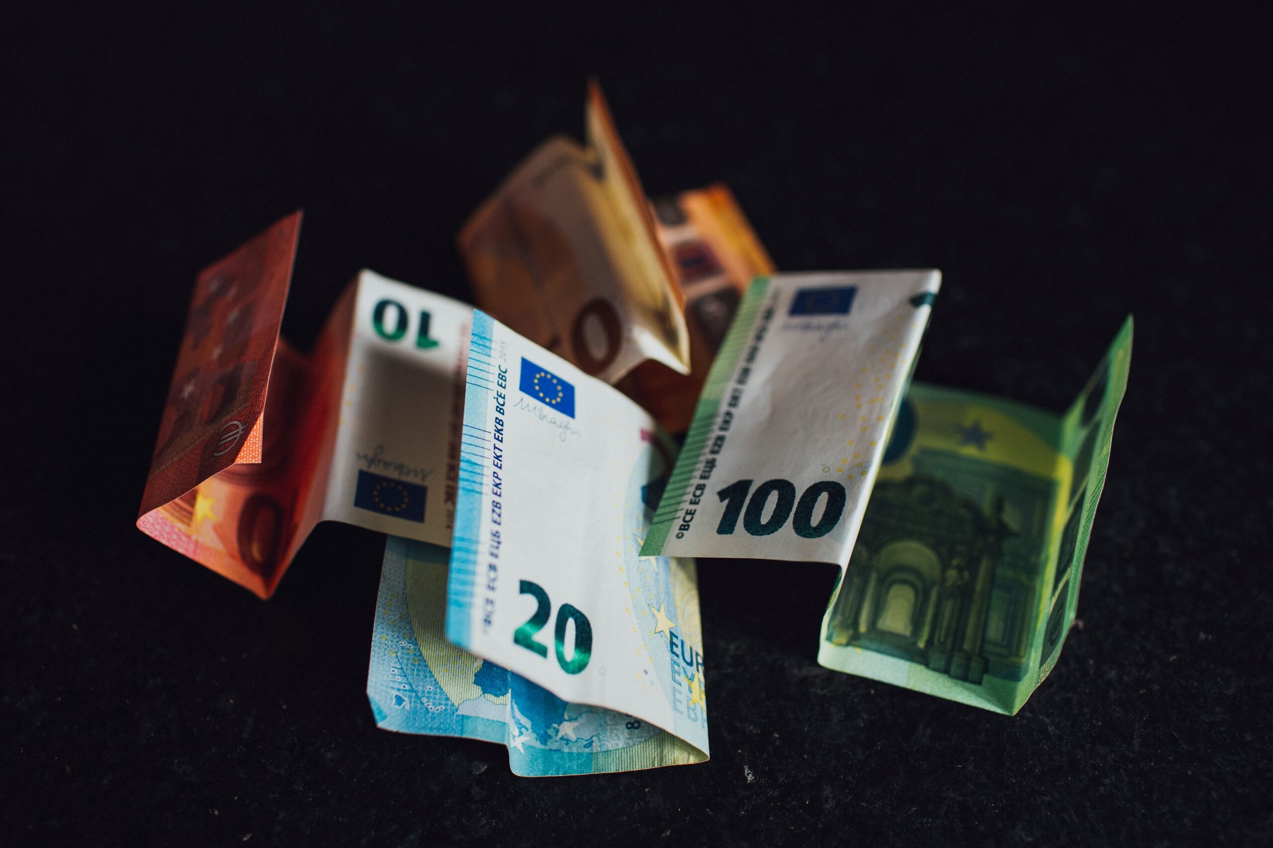 Dinar ostaje stabilan, zvanični kurs prema evru iznosi 117,3510 – kurs dinara prema evru