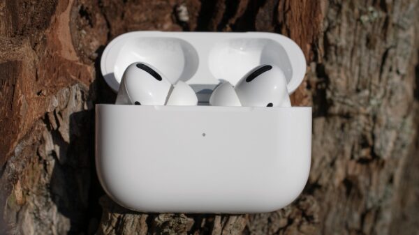 Apple otkrio AirPods sa integrisanom kamerom na zvaničnom sajtu – AirPods sa kamerom