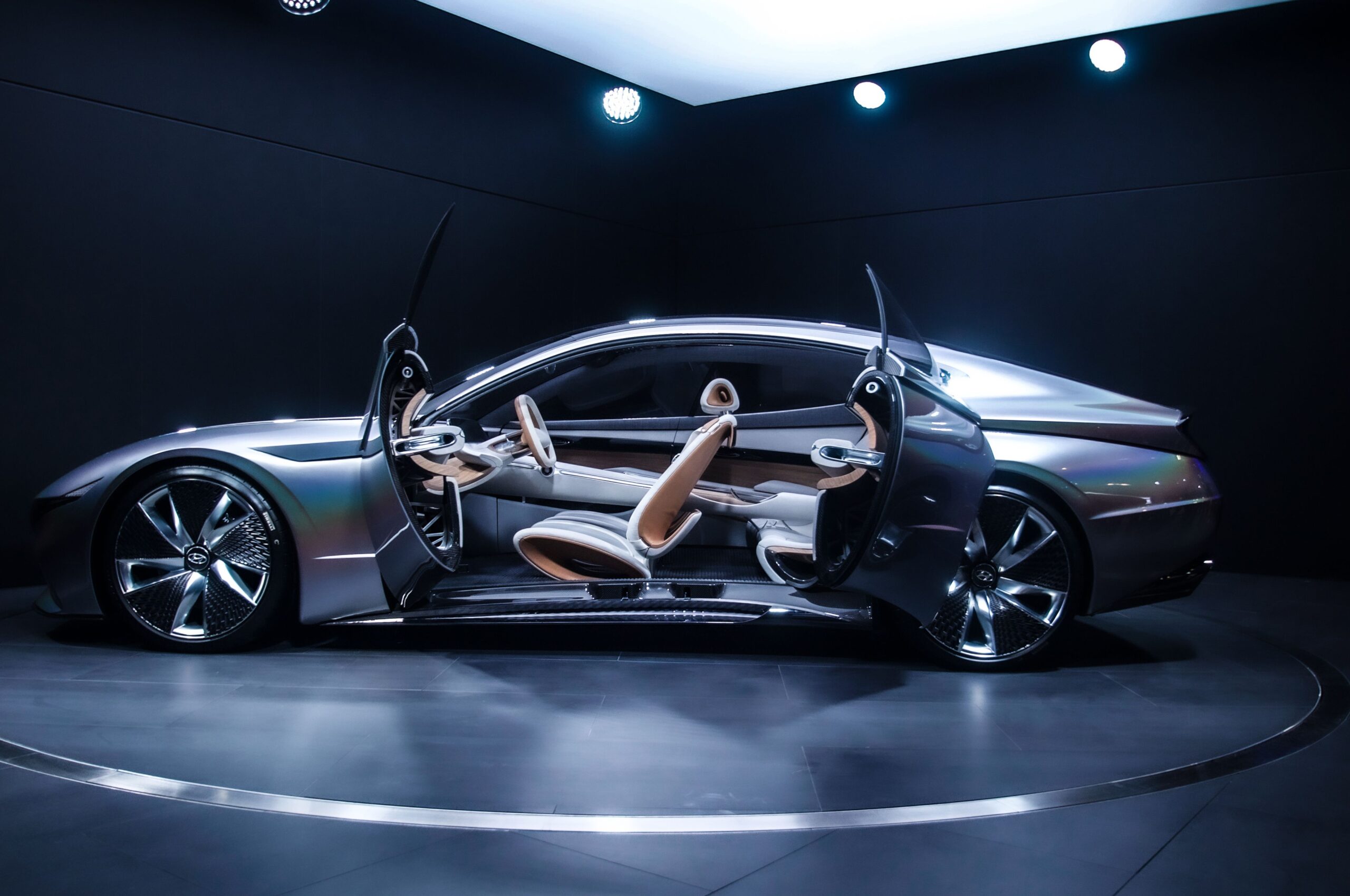 Ferrari prodao prvi električni automobil Luce za rekordnih 40 miliona dolara na aukciji – prvi električni Ferrari