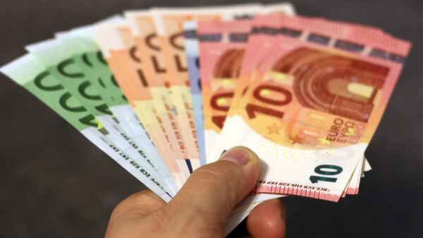 Minimalna zarada u Srbiji raste na 600 evra od januara 2027. godine