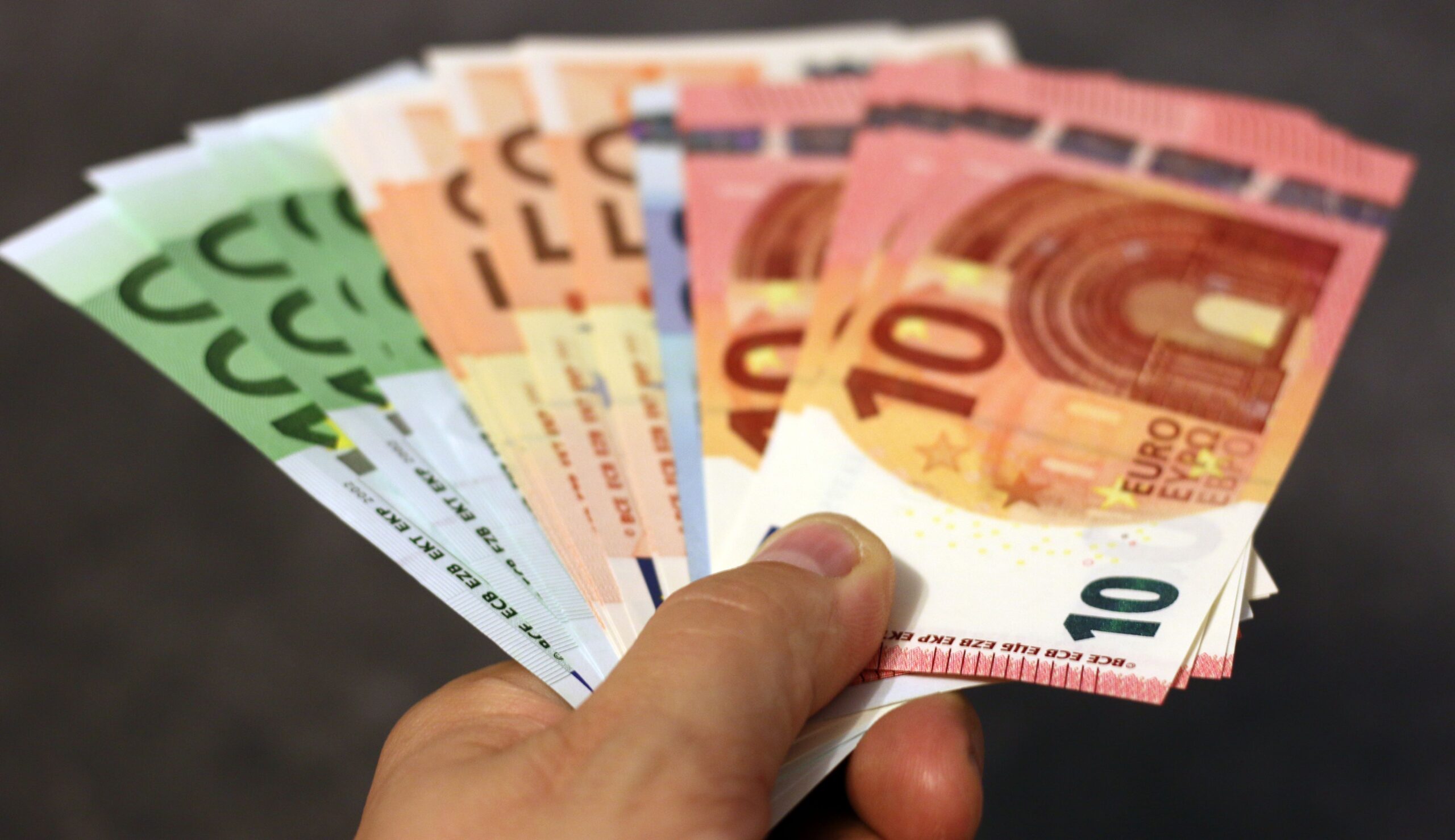 Minimalna zarada u Srbiji raste na 600 evra od januara 2027. godine