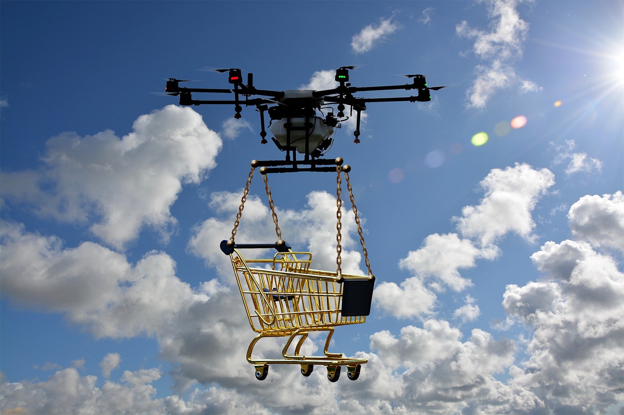 Amazon Prime Air dron isporučio paket u bazen, korisnica u Teksasu zatečena ishodom