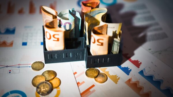 Suficit evrozone porastao na 35 milijardi evra u junu prema podacima ECB