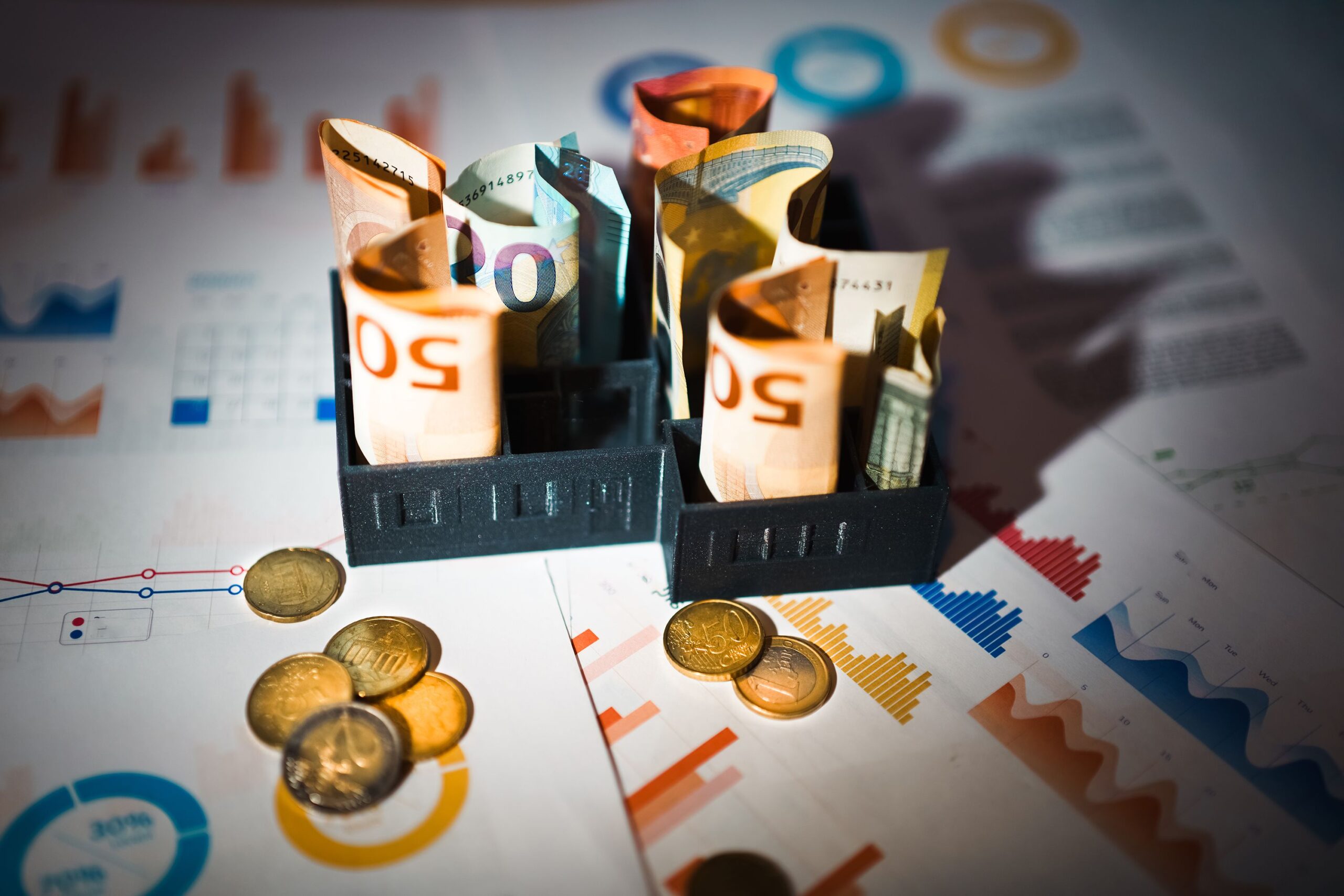Suficit evrozone porastao na 35 milijardi evra u junu prema podacima ECB