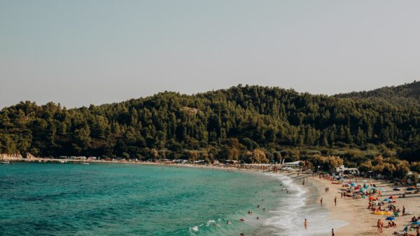 Turistički sektor u Grčkoj spušta cene: Septembarski aranžmani već od 75 evra po osobi – pad cena aranžmana u Grčkoj