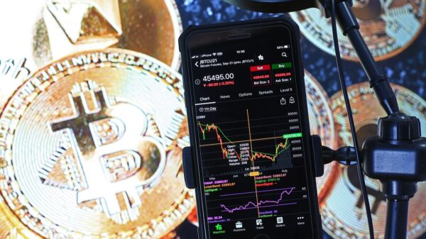 Bitcoin ETF fondovi privukli 606 miliona dolara, ether ETF-ovi 221 milion uz rast inflova