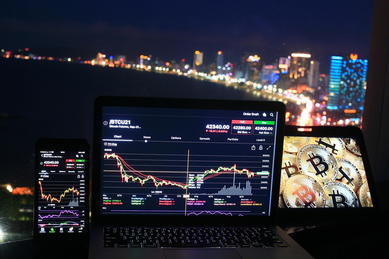 Bitcoin skočio na 75.000 dolara, rast od 8% dok likvidacije shortova prelaze milijardu – likvidacije short pozicija