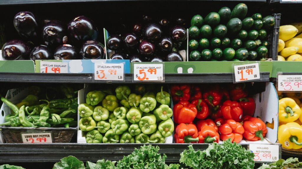 Cene paprike i kupusa na pijacama u Srbiji variraju i do 400 dinara po kilogramu