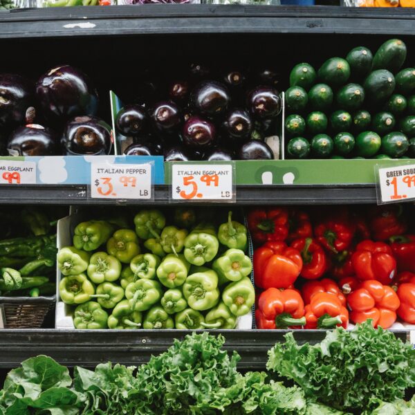 Cene paprike i kupusa na pijacama u Srbiji variraju i do 400 dinara po kilogramu