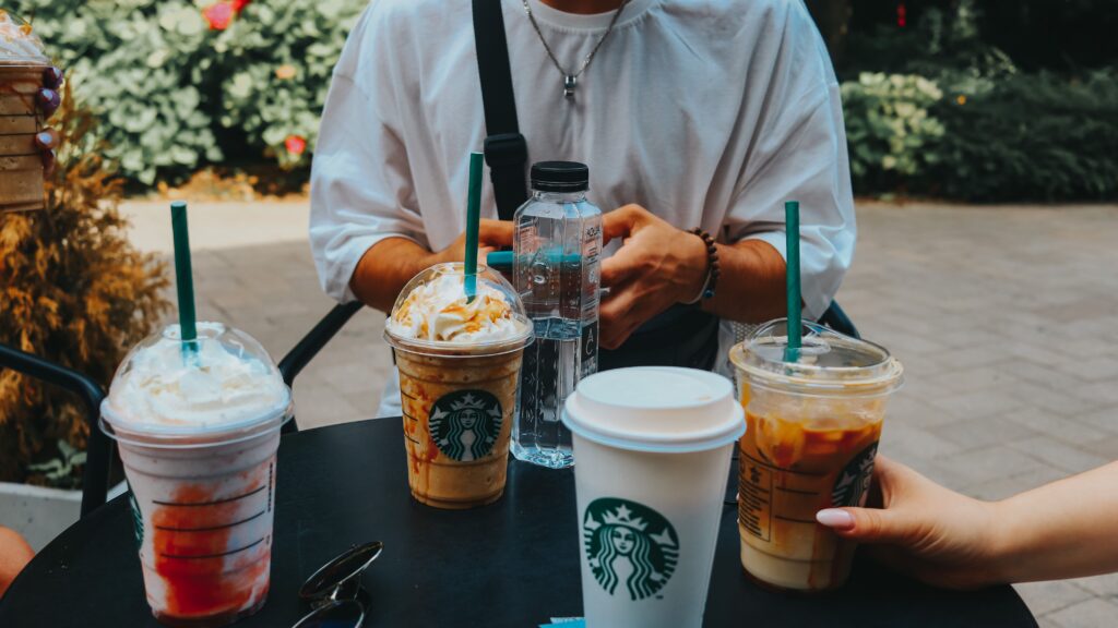 Starbucks povećao prodaju 7,9 odsto lansiranjem 14 jesenjih napitaka – prodaja Starbucks napitaka