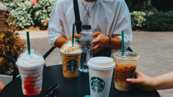 Starbucks povećao prodaju 7,9 odsto lansiranjem 14 jesenjih napitaka – prodaja Starbucks napitaka