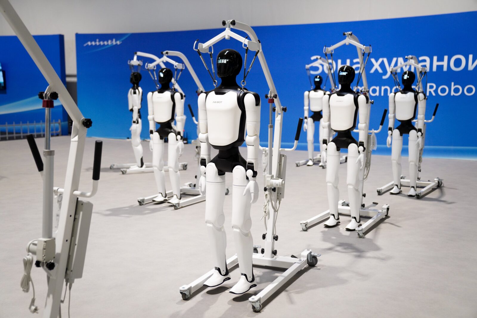 Aleksandar Vučić, roboti, šabac, fabrika, obilazak