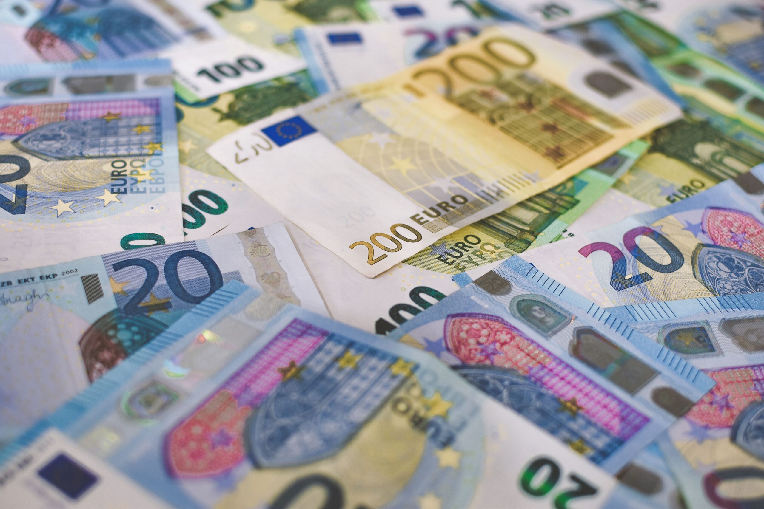 Narodna banka Srbije objavila srednji kurs dinara od 117,3598 za petak