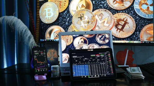 Bitcoin pao na 78.800 dolara, BNB i DeFi tokeni odolevaju padu tržišta