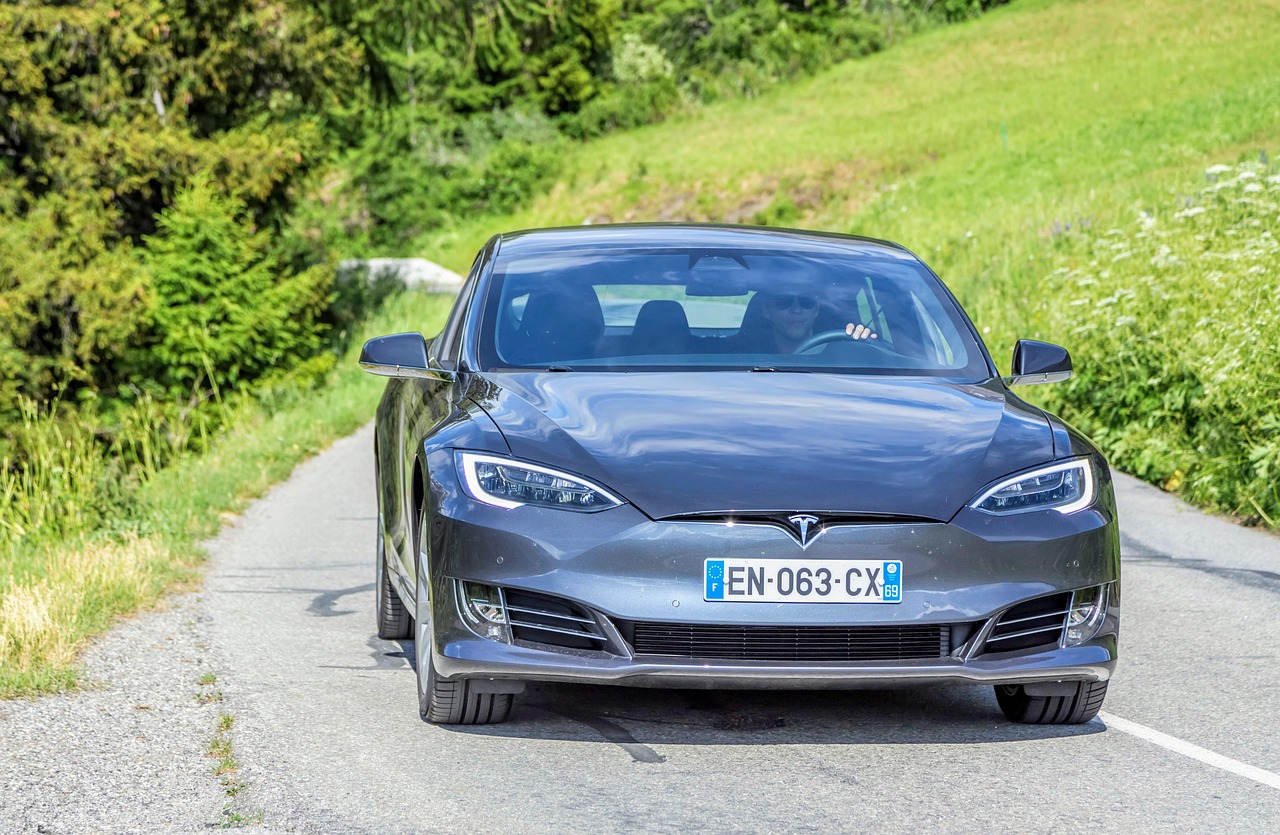 Tesla drugi put najavljuje Roadster: Novi model debitovaće posle decenije čekanja – Tesla Roadster druge generacije