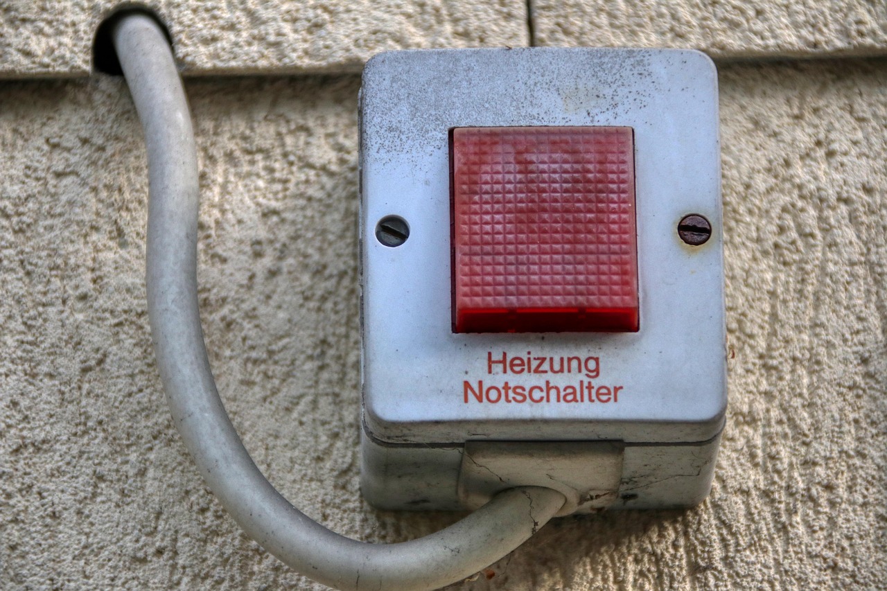 Kalifornija predlaže prekidač za hitno isključivanje naprednih AI modela – kill switch za napredne AI modele