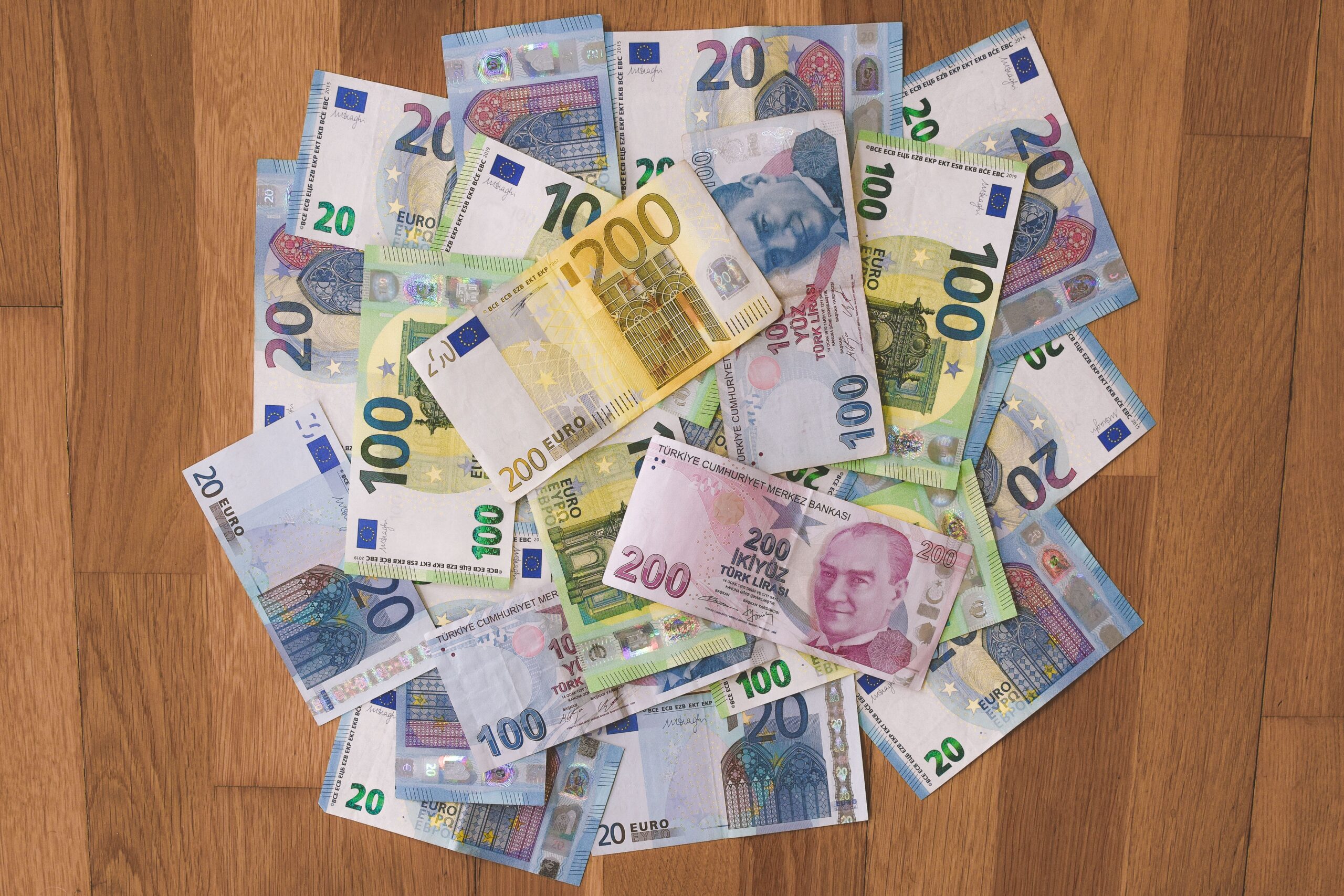 Državna pomoć u Srbiji: 6.000 dinara za građane, isplata do 25. septembra