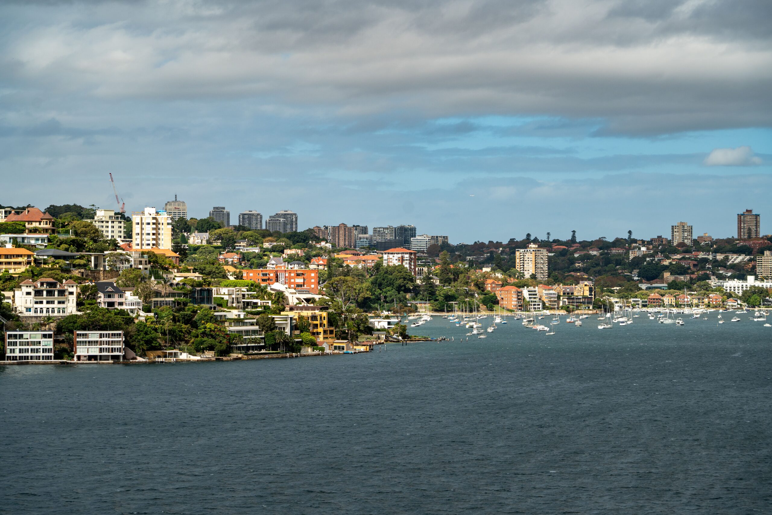 Australijsko tržište nekretnina beleži snažan talas efekata na finansijski sektor – housing market ripple effects