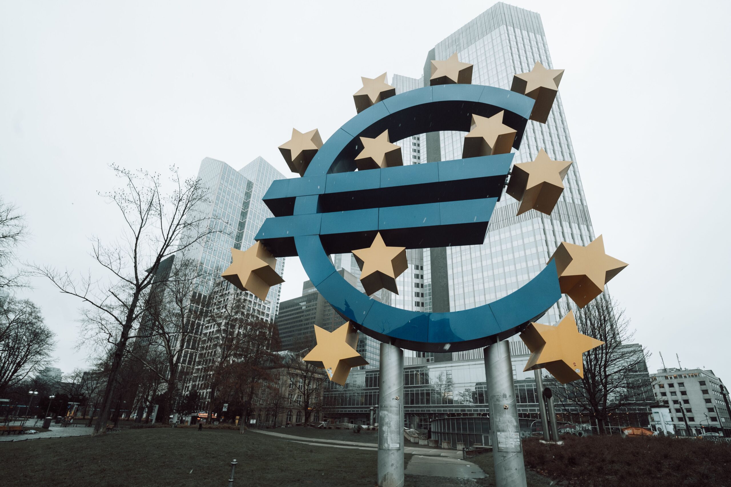 Francuska suočena sa izazovima javnog duga, ECB neće intervenisati sa novim merama