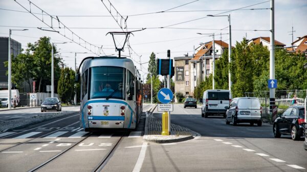 Električni tramvaji bez šina mogu povećati kapacitet prevoza u Podgorici