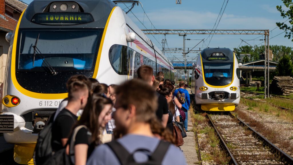 Mađarske železnice pustile novu prugu Budimpešta–Kelebija, voz dostigao 160 km/h – Žolt Heđi železnica