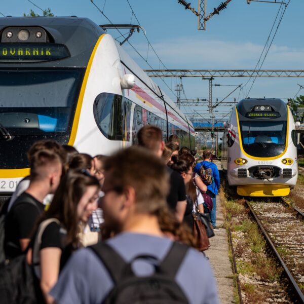 Mađarske železnice pustile novu prugu Budimpešta–Kelebija, voz dostigao 160 km/h – Žolt Heđi železnica