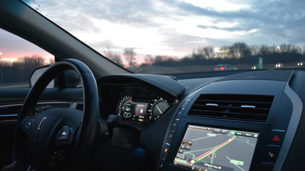 Razlika između Android Automotive i Google Built-In platformi za automobile (VIDEO)