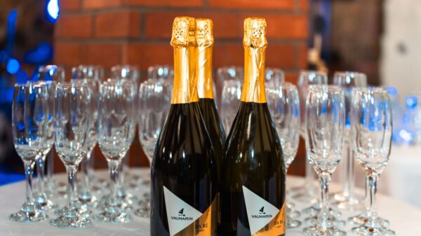 Costco beleži rast prodaje penušavih vina na osnovu preporuka somelijera